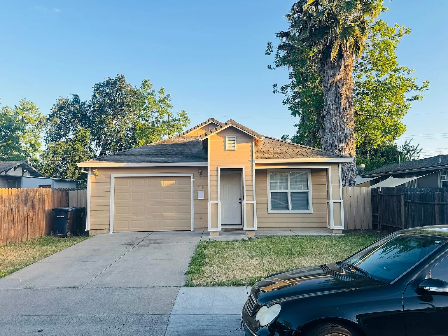 4 bed, 1245 sqft, $2,700 — Photo 2