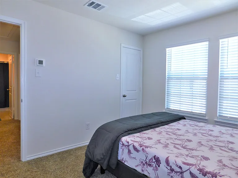 4025 Huntington Dr — Photo 19