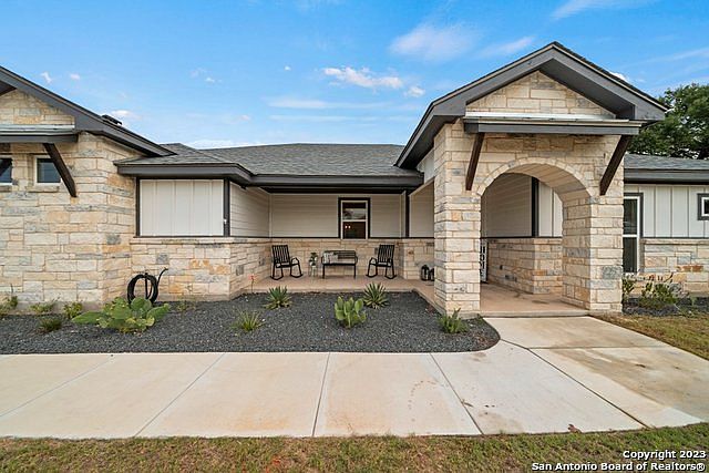 1st image of 100 CIBOLO WAY