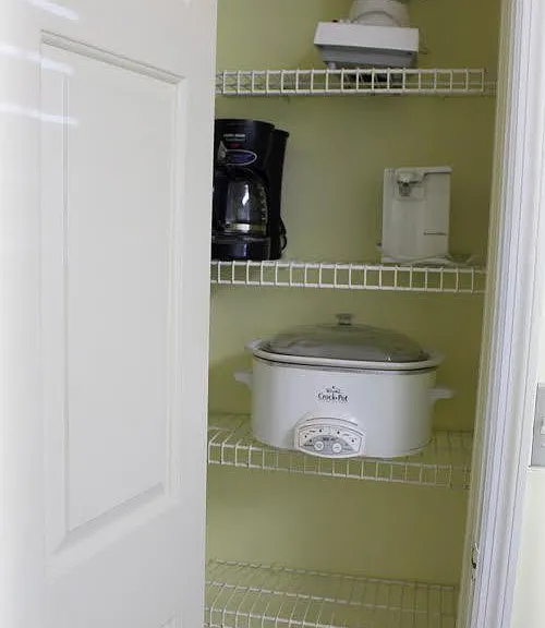Pantry in Kitchen (Blender, Extra coffee maker, electric canopener and crockpot included)