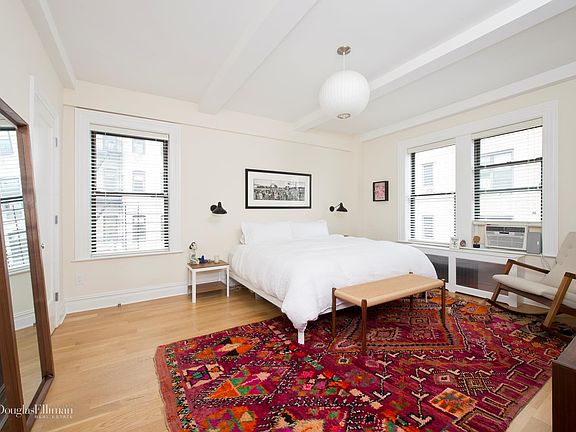 5th image of 245 W 74th St APT 8F