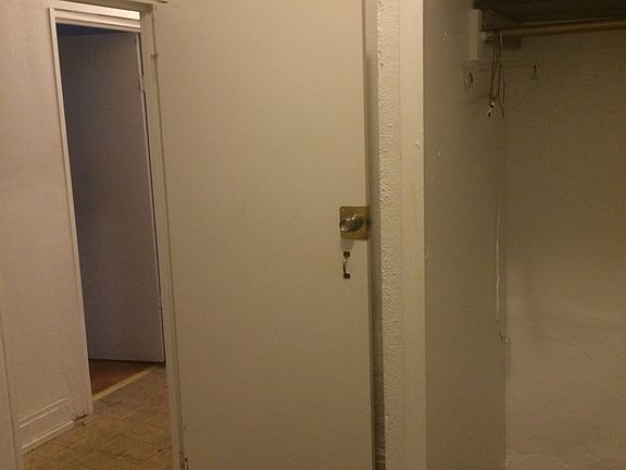 2nd image of 2940 Sullivan Ave