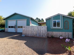 4725 Sea Breeze Ln, Florence, OR 97439