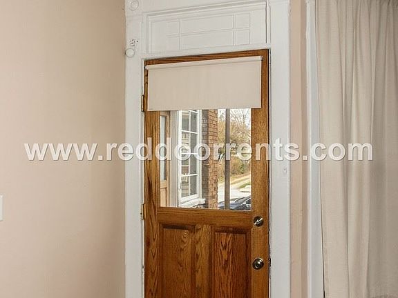 3rd image of 1822 N Delaware St APT 1