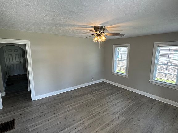 2nd image of 4704 Crawford Ave