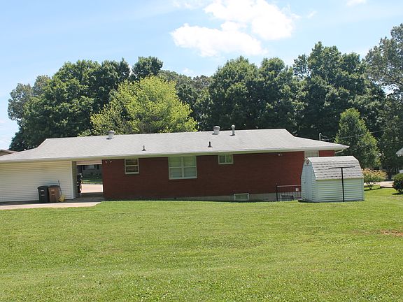 5th image of 109 Camellia Dr