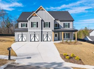 222 Silvercrest Dr, Acworth, GA 30101