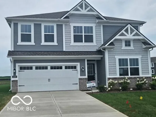 2231 Hemlock Cir, Greenfield, IN 46140