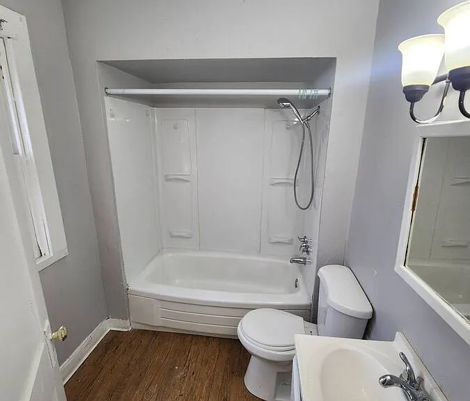 11702 Honeydale Ave #UP — Photo 3