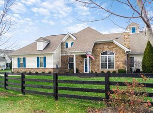 4456 Newport Loop E, Grove City, OH 43123
