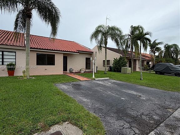 3rd image of 14712 SW 63rd Ln
