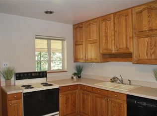 915 Quentin St, Aurora, CO 80011