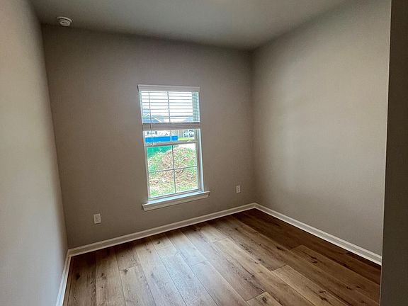 5th image of 113 Yorktown Ct