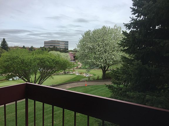 3rd image of 7440 Edinborough Way