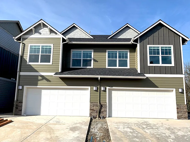 887 Front Ave NE — Photo 14