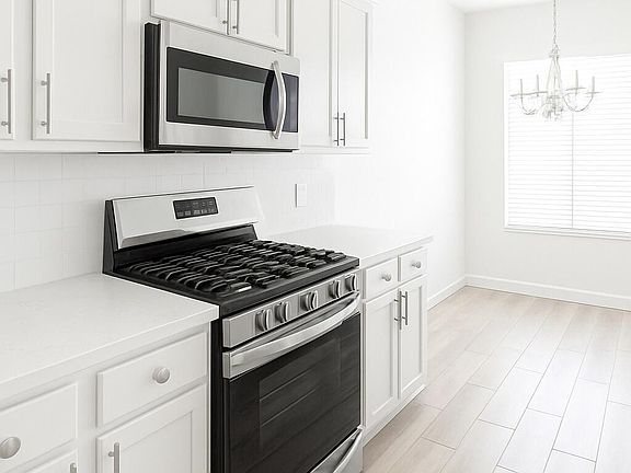 5th image of 13450 N 103rd Pl