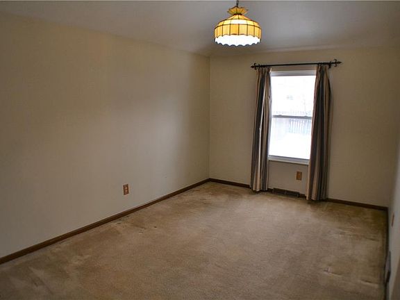4th image of 8374 Bradfords Gate