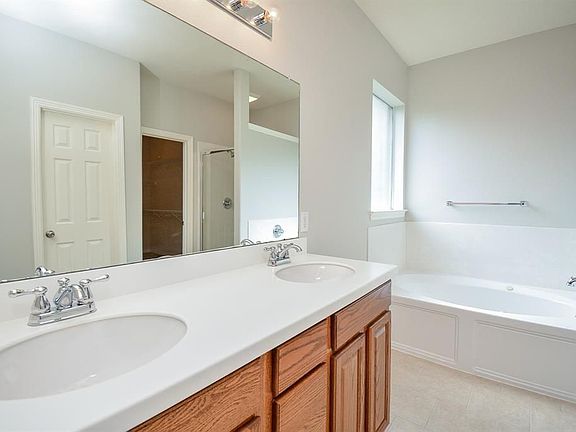 5th image of 12911 Southern Valley Dr
