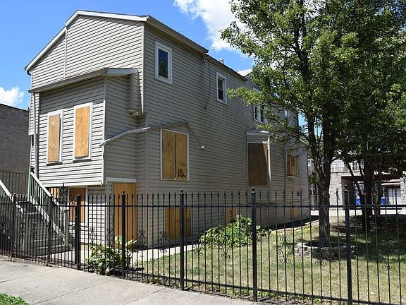 2nd image of 4418 W Montana St