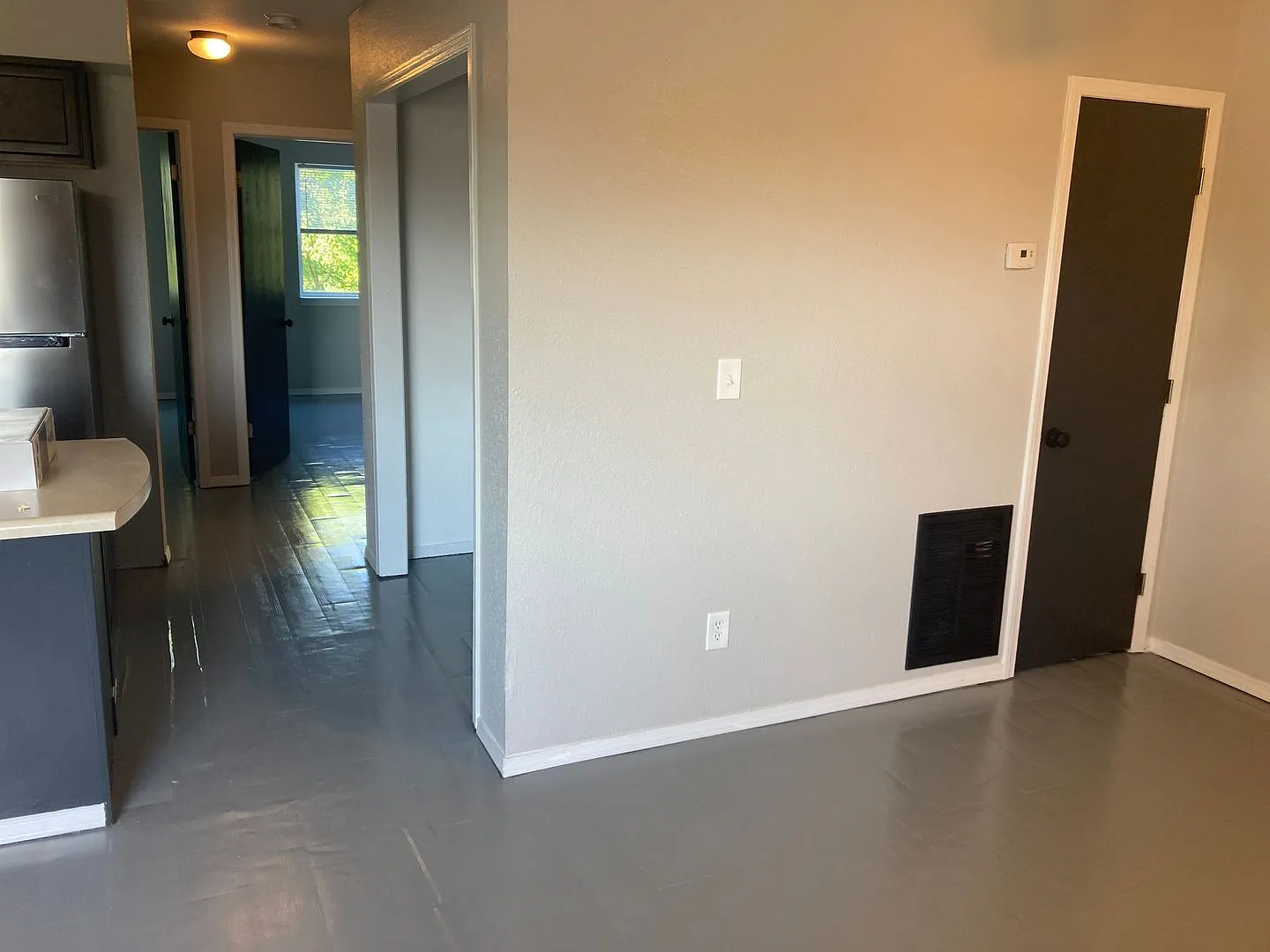 2 Bedroom , 1 Bathroom Apartment! — Photo 4