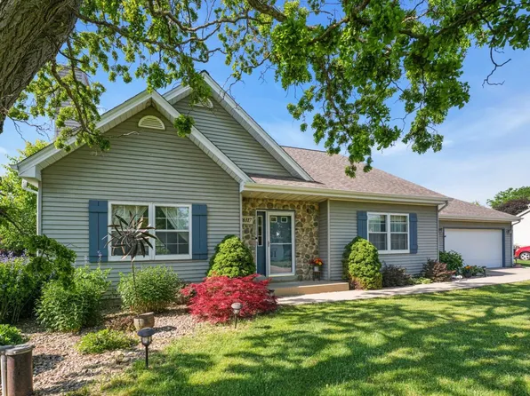 26317 Dukleth ROAD, Waterford, WI 53185