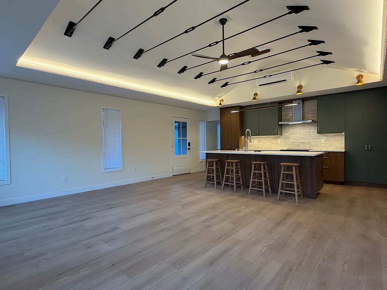 2 bed, 1250 sqft, $3,700 — Photo 4
