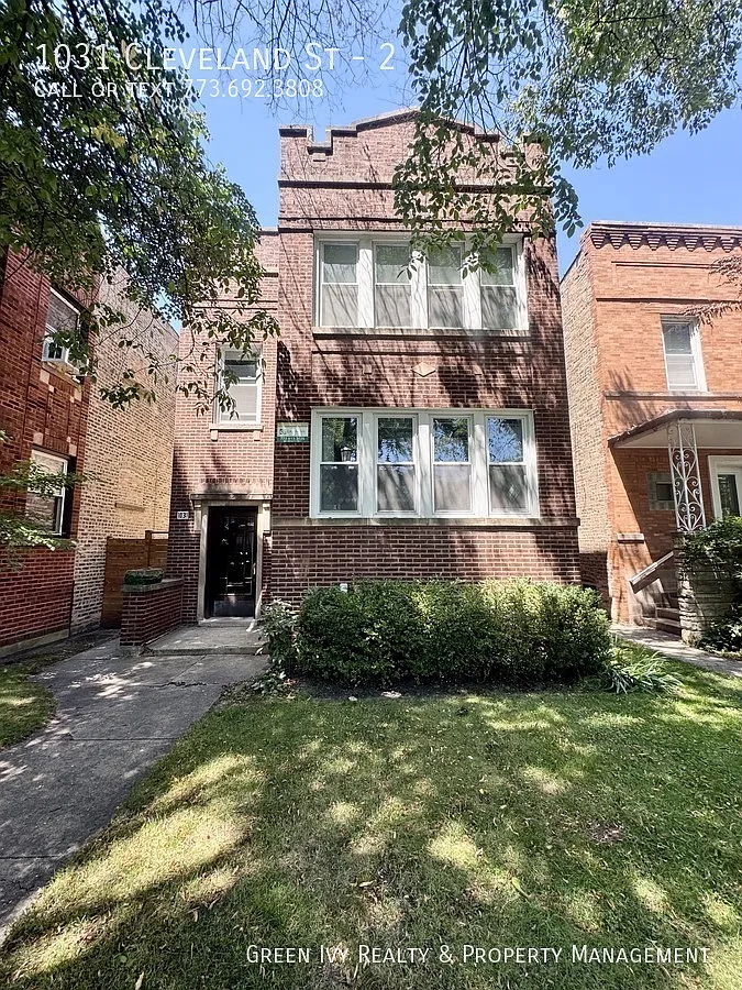 Spacious 2 Bed/ 1 Bath-All Utilities Included, Free Laundry! — Photo 1