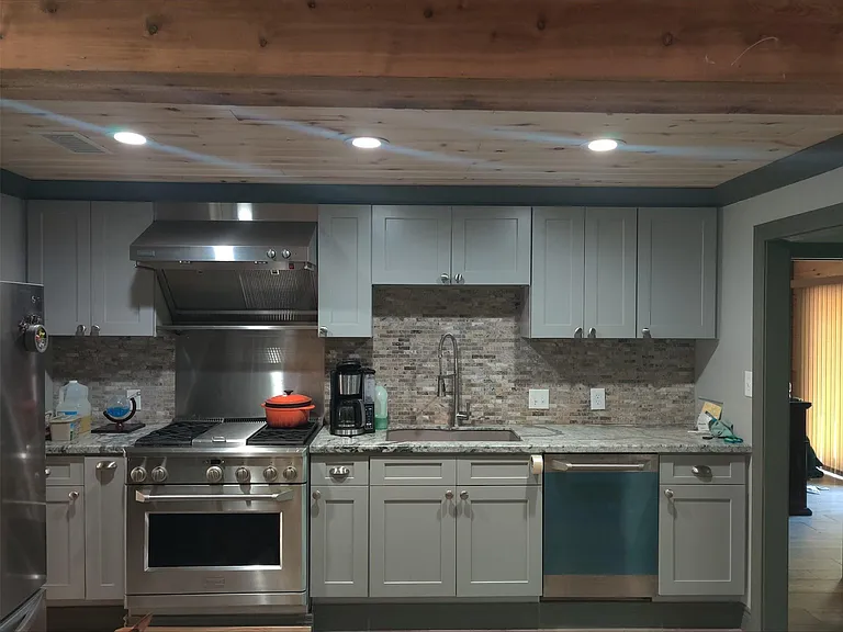 644 Durham Dr — Photo 4