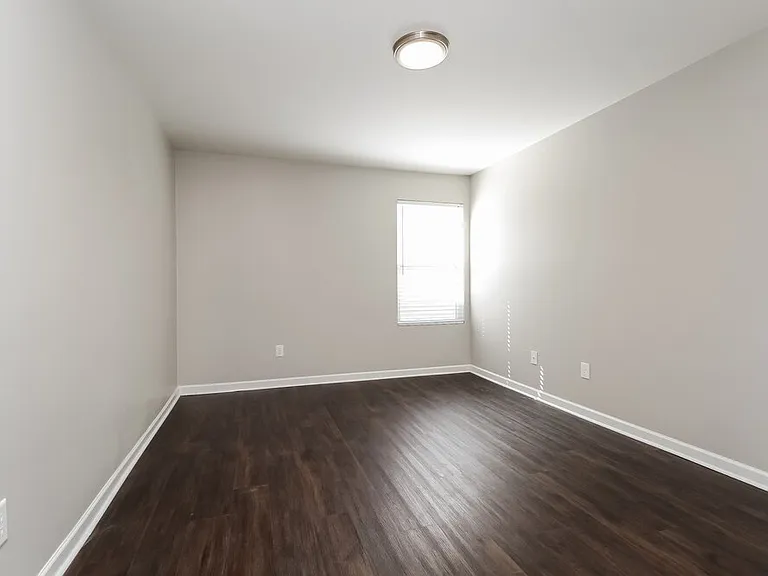 233 Campfire Dr — Photo 12