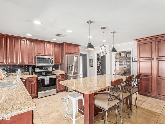 4th image of 4042 E LOUISE Drive