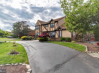 49 Vermeer Dr, Feasterville Trevose, PA 19053