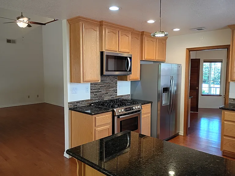 8071 Livorna Way — Photo 8
