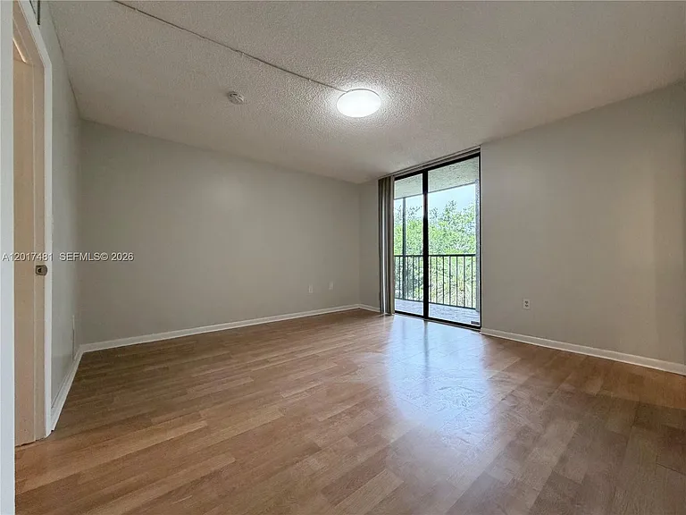 8015 SW 107th Ave #203 — Photo 6