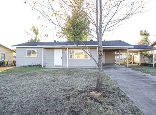 808 N 14th St, Rogers, AR 72756