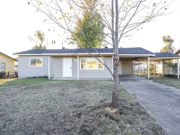 808 N 14th St, Rogers, AR 72756