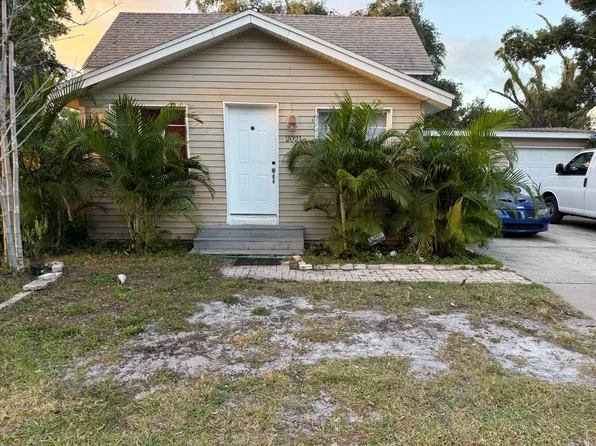 2021 7th Avenue Dr E, Bradenton, FL 34208