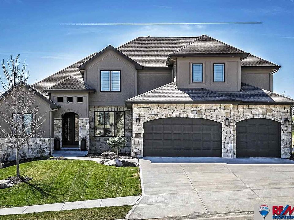 1st image of 18927 Boyle Cir