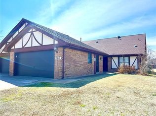 3210 Pondridge Rd, Chickasha, OK 73018