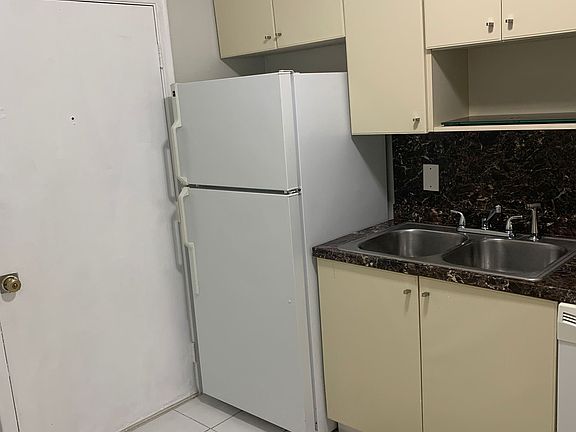 3rd image of 9974 N Kendall Dr APT 1037