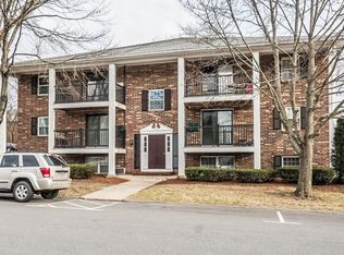 9 Walker Rd APT 3, North Andover, MA 01845