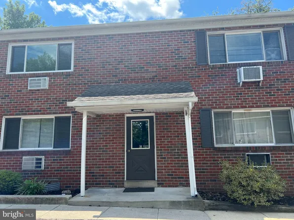 447 Pine St APT E1, Royersford, PA 19468
