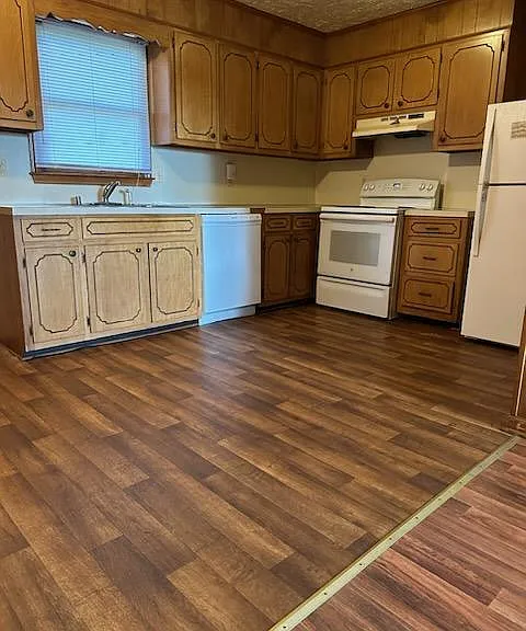 1630 N Main St #B — Photo 2