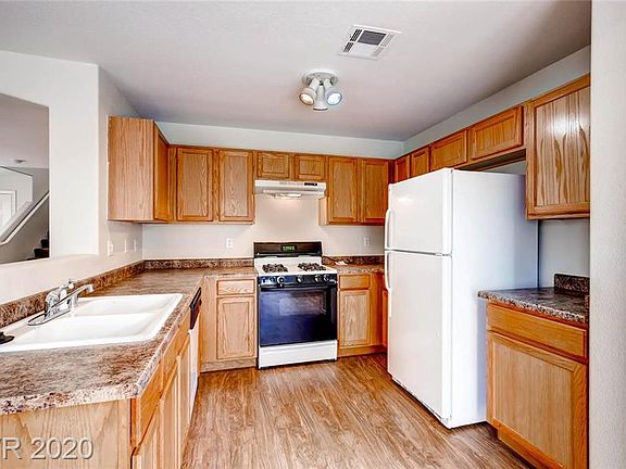 4th image of 4826 Lone Grove Dr