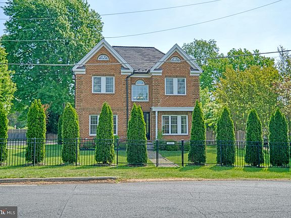 4th image of 6801 Smithway Dr
