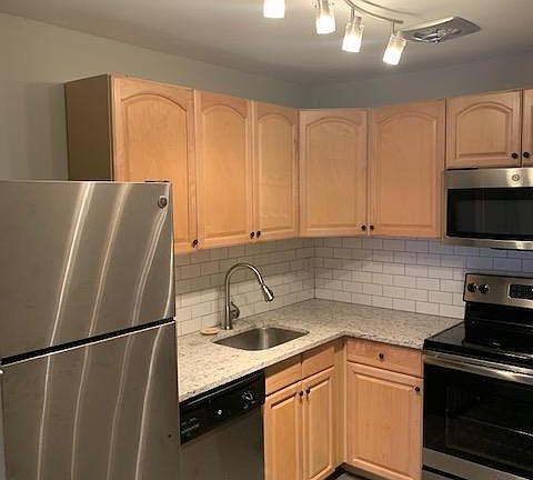 3rd image of 4509 McPherson Ave