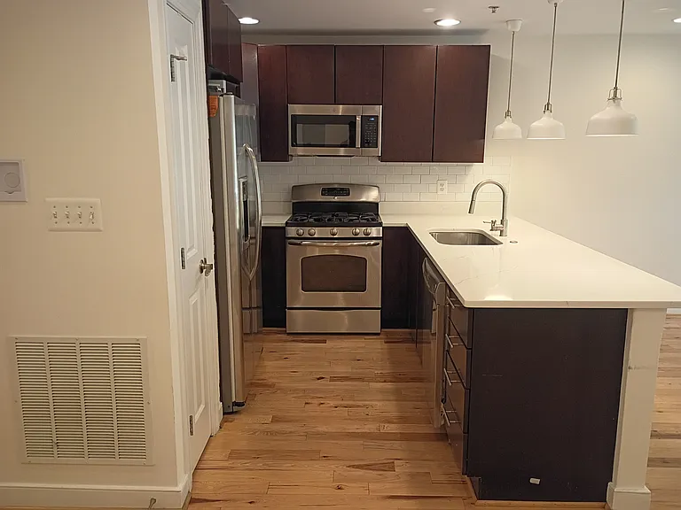 2214 11th St NW #1 — Photo 15