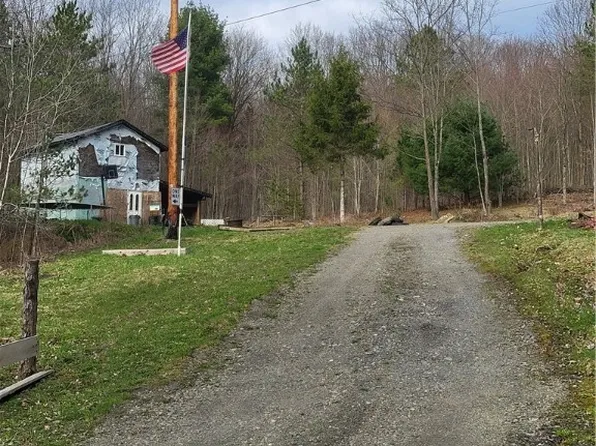 1150 Quail Hollow Rd #4, Marathon, NY 13803