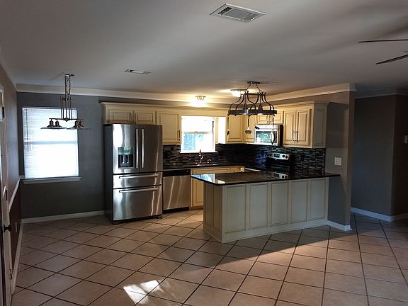 5th image of 2239 Sparrow Ln