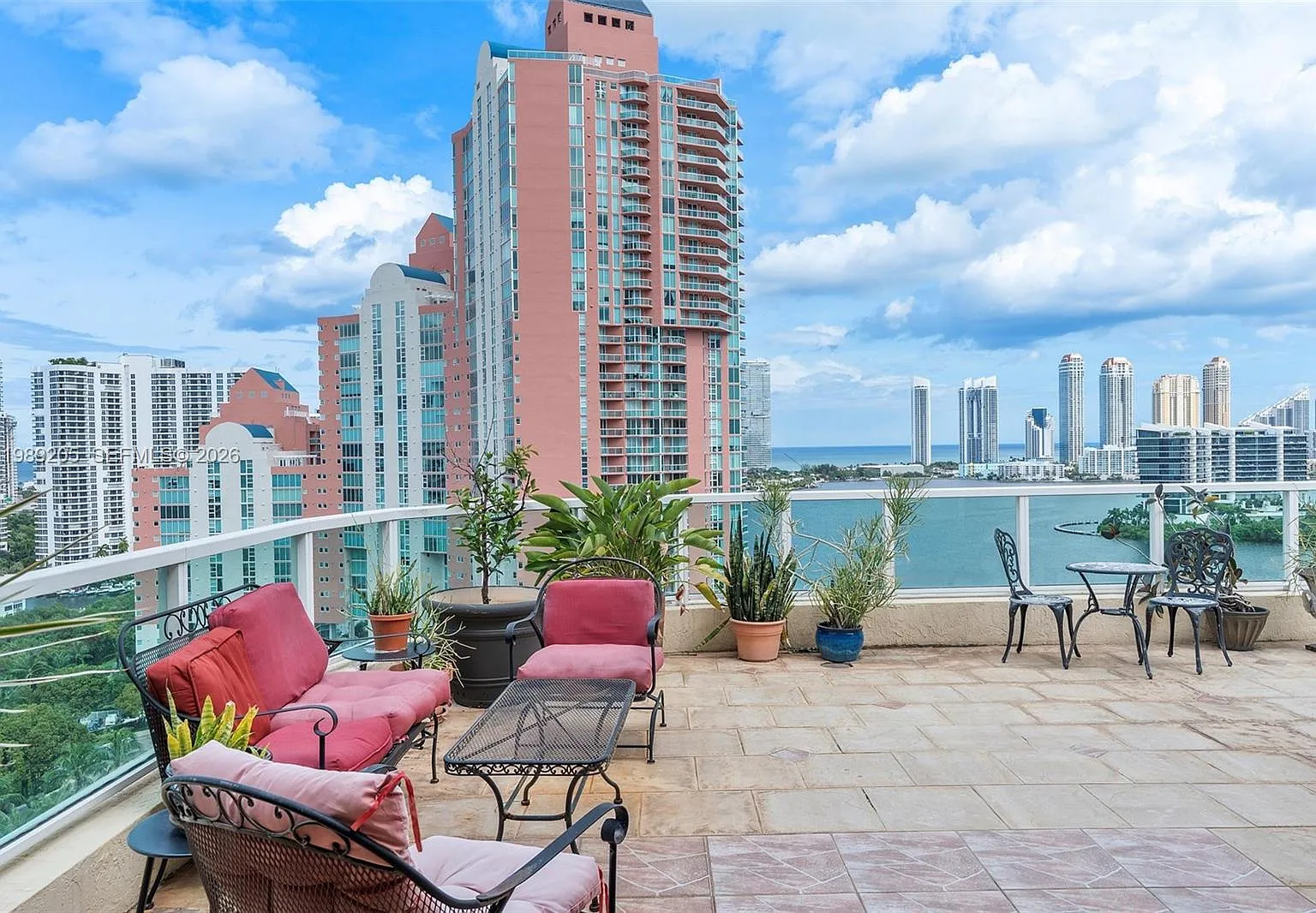 2 bed, 2497 sqft, $9,000 — Photo 1