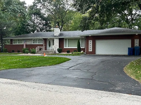 12124 S 68th Ct, Palos Heights, IL 60463